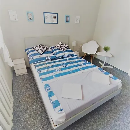 Leszka Bialego - Osobne Pietro Domu Z Prywatnym Wejsciem Apartment