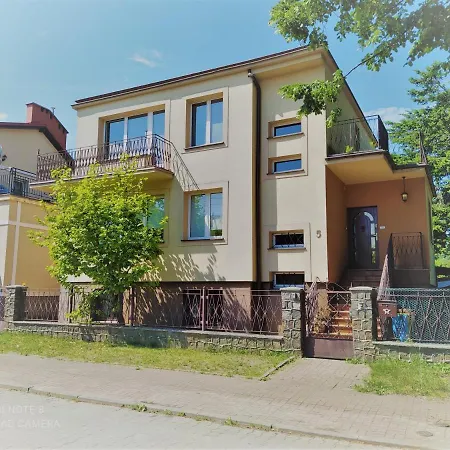 Leszka Bialego - Osobne Pietro Domu Z Prywatnym Wejsciem Apartment *
