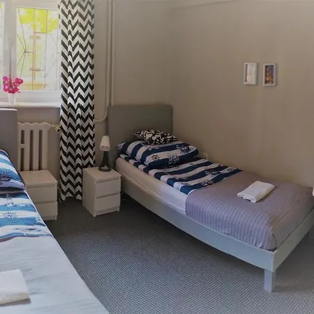 Leszka Bialego - Osobne Pietro Domu Z Prywatnym Wejsciem Apartment *